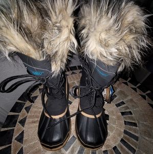 *New*Khombu waterproof boots